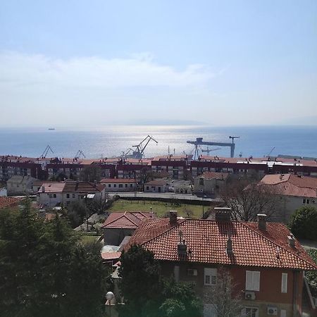 Sunny Apartment In Rijeka Exterior photo